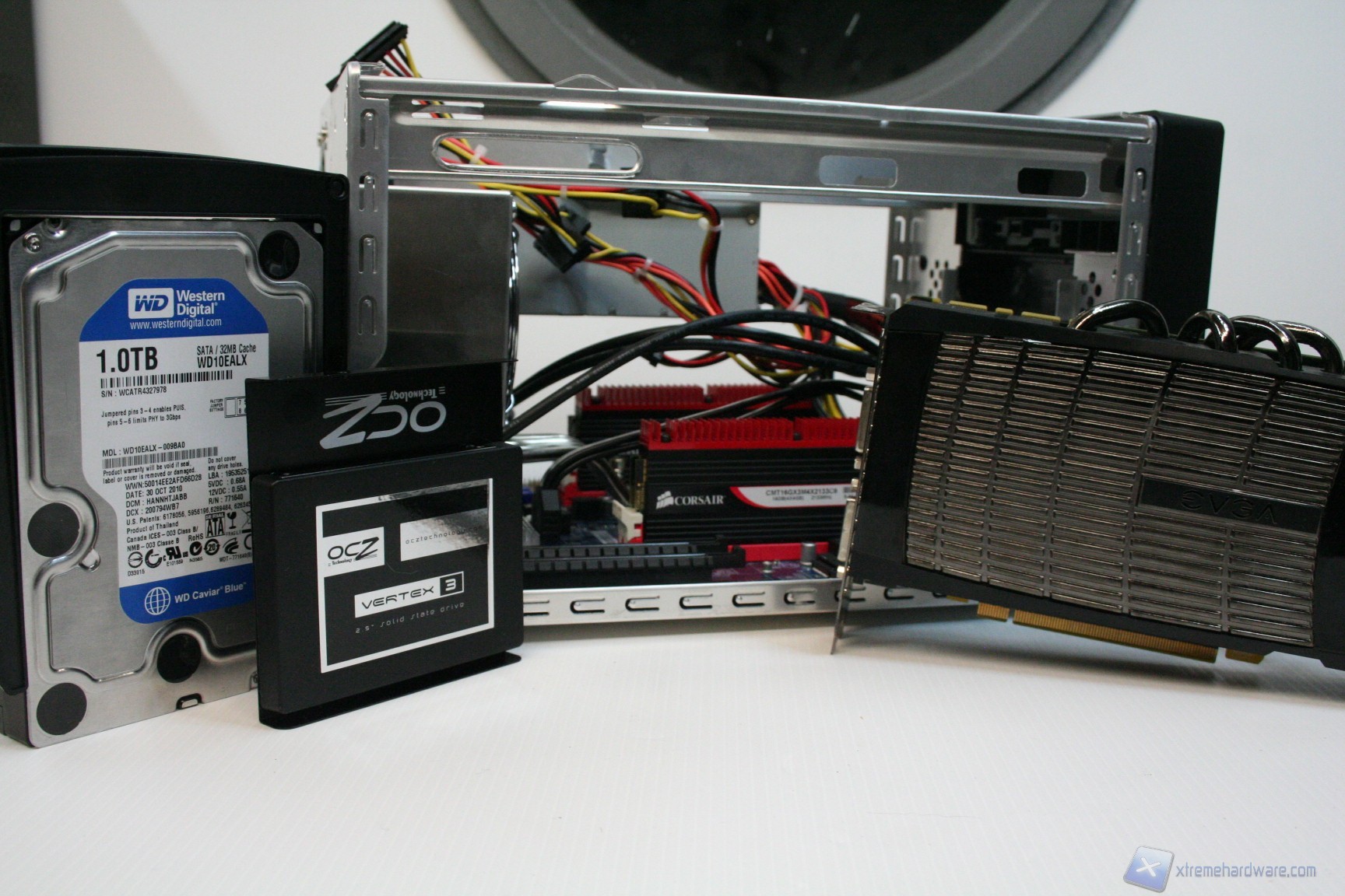 SHUTTLE SX79R5 WWW.XTREMEHARDWARE.COM 00150